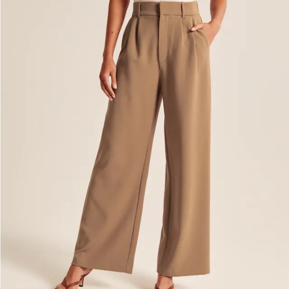 *NWT* Abercrombie & Fitch Tailored Wide Leg Pants, Tan, Small